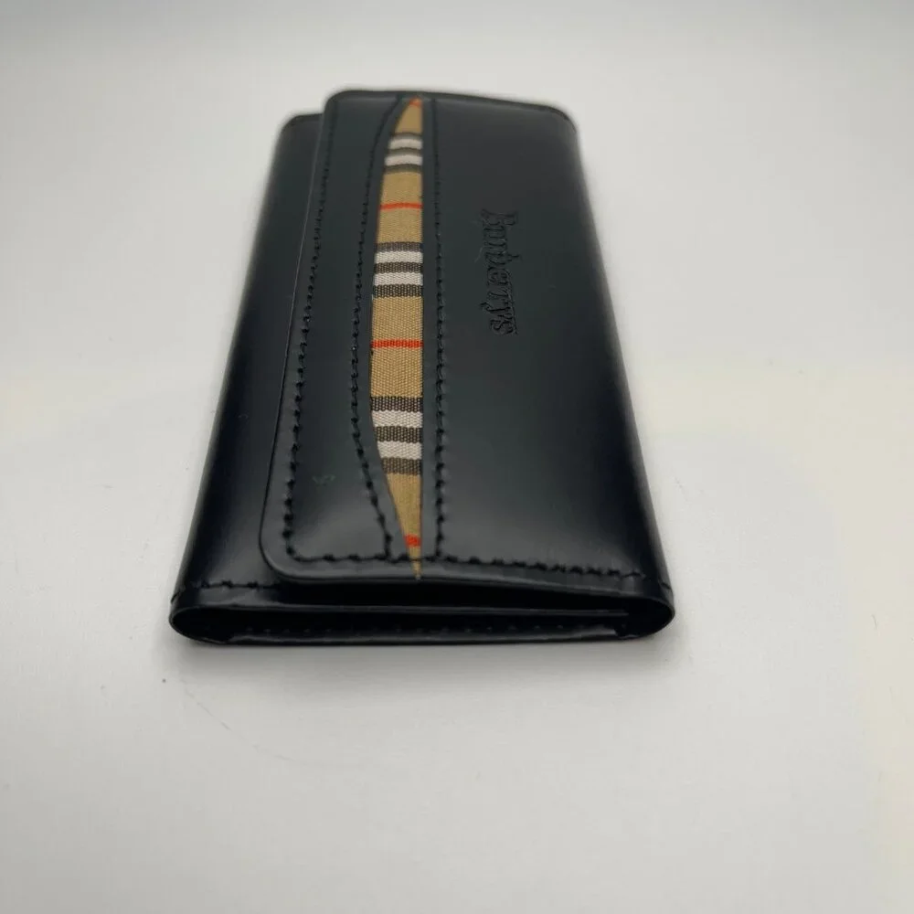 Burberrys Vintage Leather Key Holder with Nova Check Accents in Black - Preowned - Picture 5 of 9